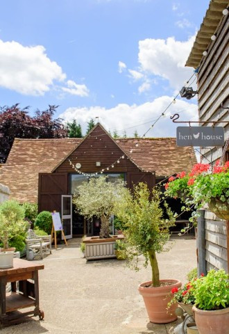 Courtyard view of Monkton Barn