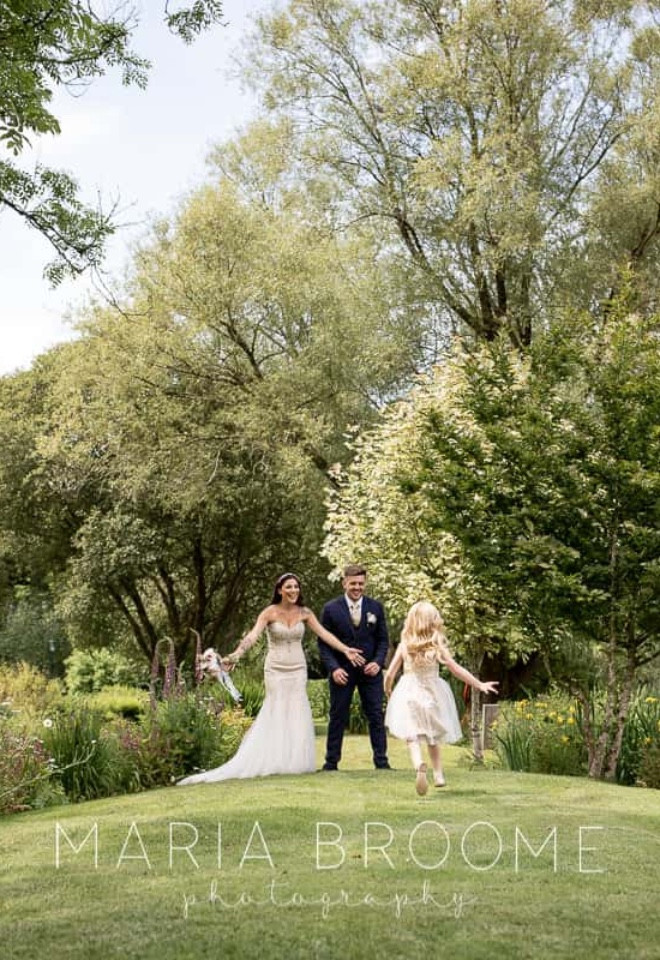 Family Elopement in beautiful grounds