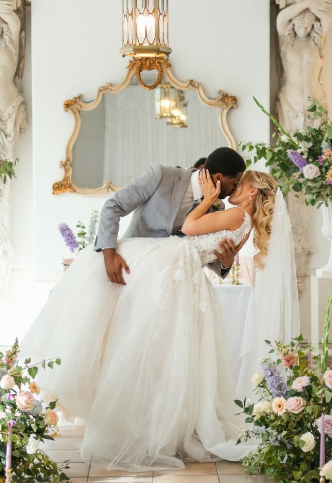 Couple in the indoor ceremony