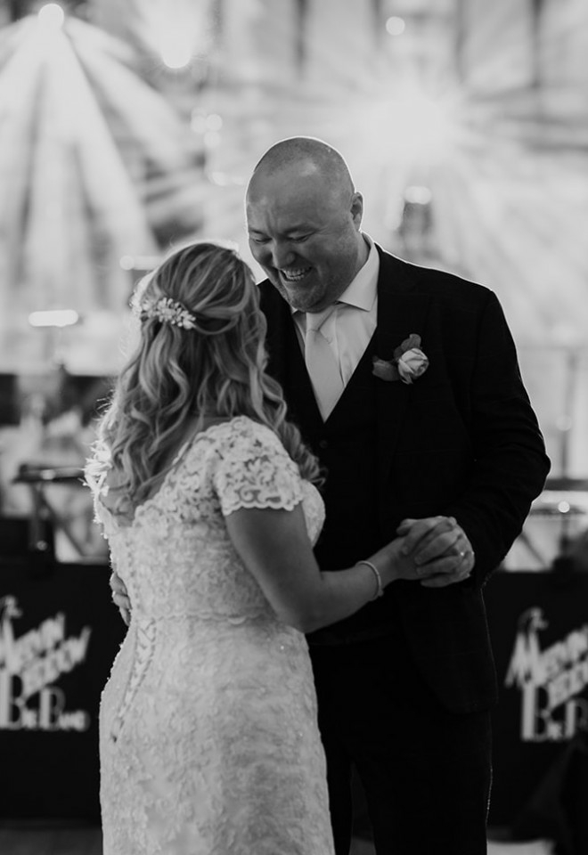 Vaulty Manor Bridal & Groom First Dance