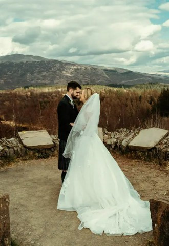 wed2b Designer Bridal Outlet in Ashford