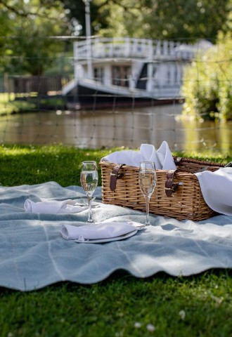 voco Oxford Thames Hotel Wedding Venue