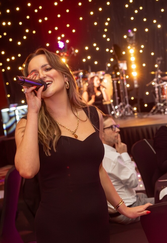 Anthem Function Band 4