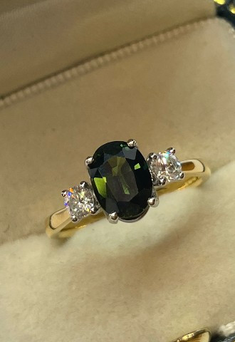 Engagement ring Bourton On the Water, Gloucestershire