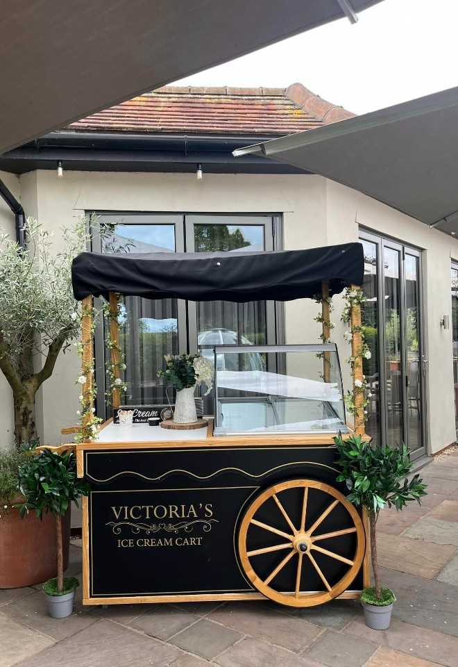 the great house hotel sonning berkshire ice cream victorias ice cream cart
