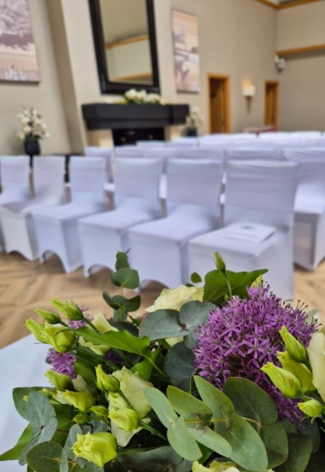Ceremony with lilac hue