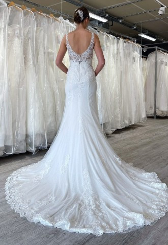 wed2b Designer Bridal Outlet in Northampton