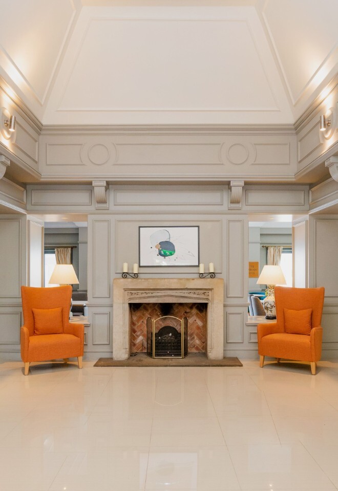 Holiday Inn Maidstone Lobby Entrance