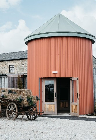 Outside View Of Runa Farm Venue