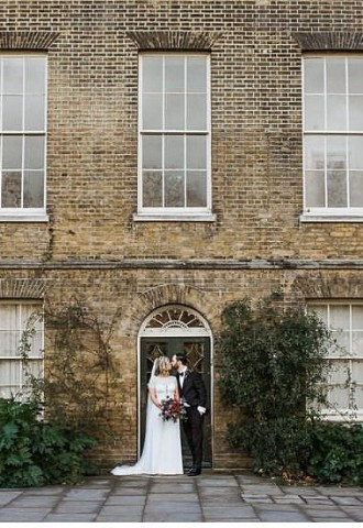 Clissold House wedding venue in north london bride and groom