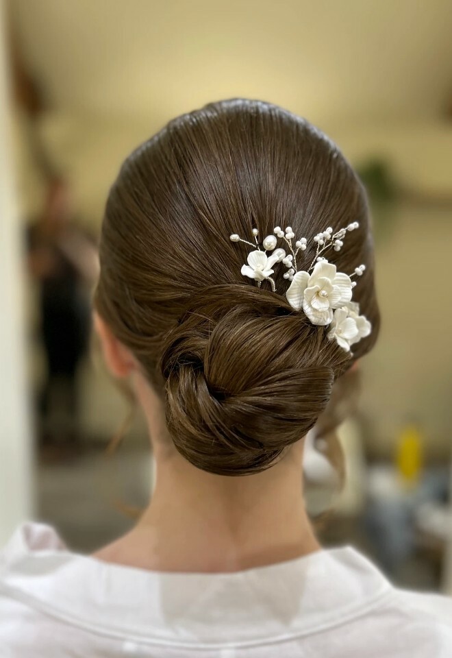 shorter hair, bridal hair style by Charlotte Cromer, Oxfordshire