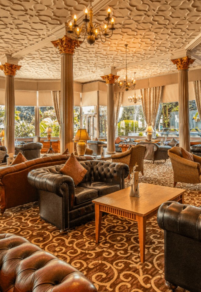 The Lounge Bar, this grand and opulent space offers a luxurious and charming space to host your post-nuptial drinks. 