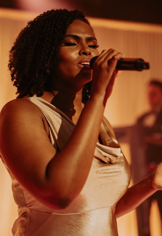 Female wedding performer