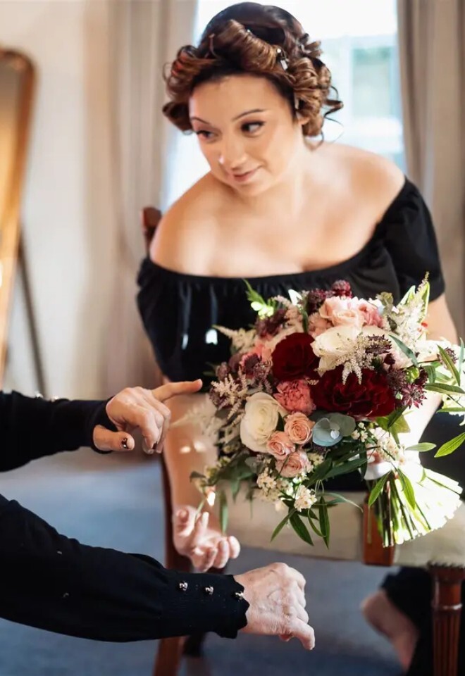 Bridal Bouquet reveal at Mulberry House, Essex