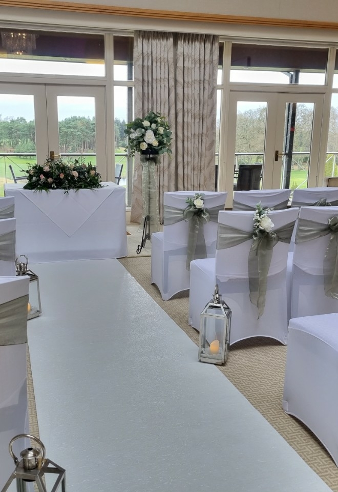 Sage green ceremony at Bearwood Lakes