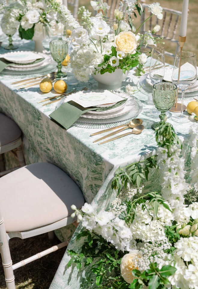 Histon Manor dining tablescape 2