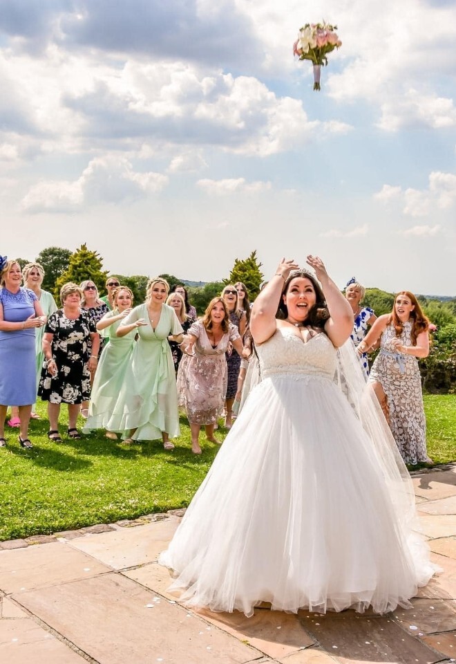 Bride Bouquet Toss