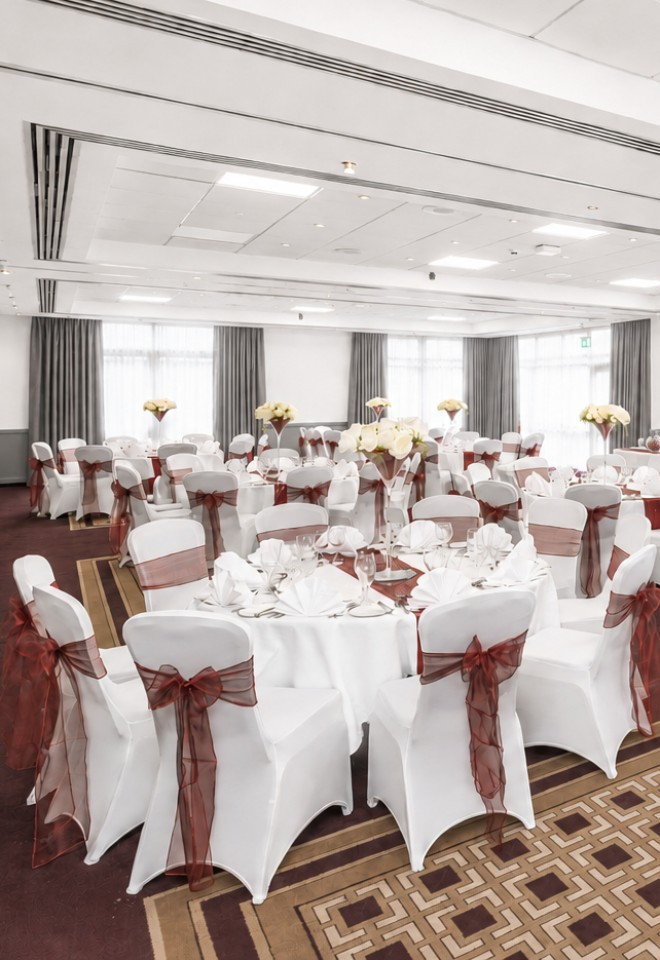Invicta Suite - wedding banquet tables and top table