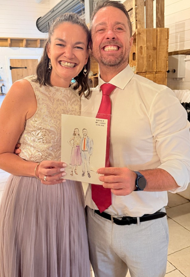 GUESTS RECEIVED THE KEEPSAKE ON THE WEDDING DAY