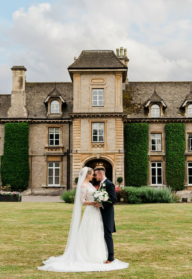 Front of Eastwood Park Manor