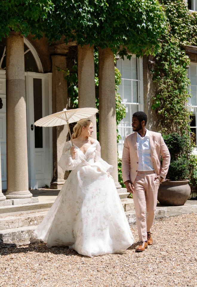 Histon Manor couple with parasol
