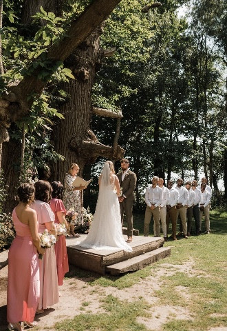 Nikki Wood Surrey Wedding Celebrant Outdoor Wedding Kingdom