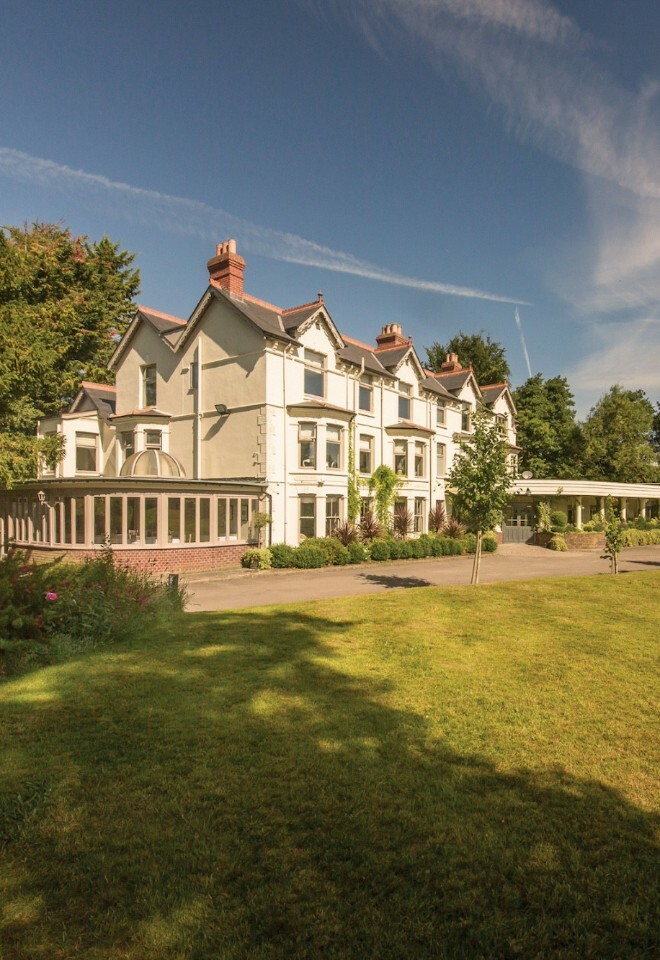 Southdowns Manor in Chichester, Exclusive Use Wedding Venues