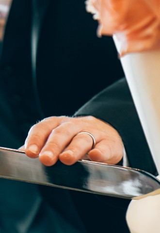 The Adelphi Hotel Liverpool Cake cutting