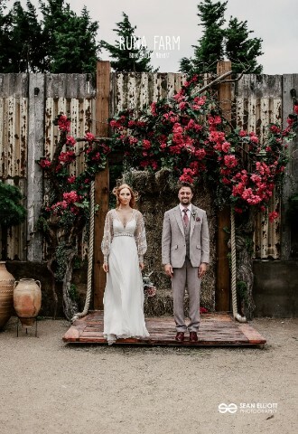 Bride & Groom in Garden