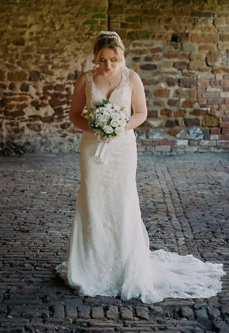 wed2b Designer Bridal Outlet in Camberley