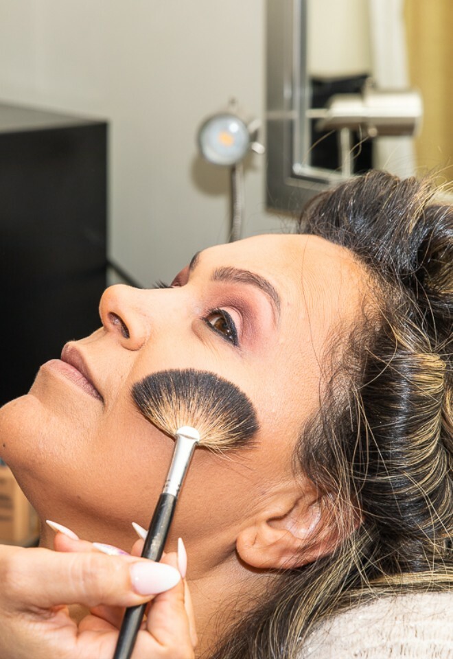 Bridal preperation (www.davecoxphoto.co.uk)