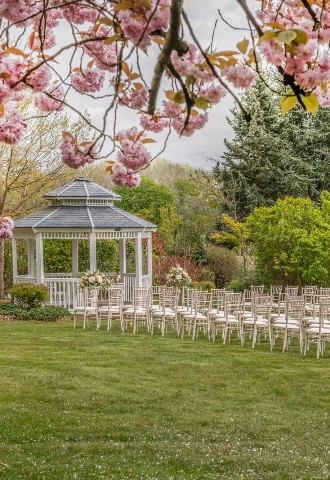 Stunning Spring Outdoor Wedding at Horwood House in Buckinghamshire