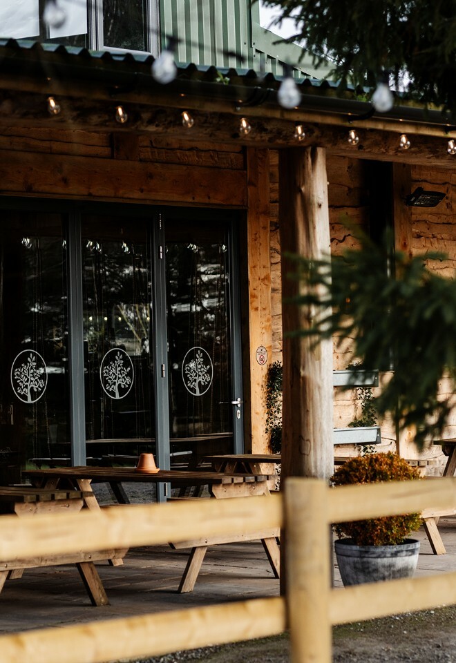 Gemma & Andrew - A December Wedding