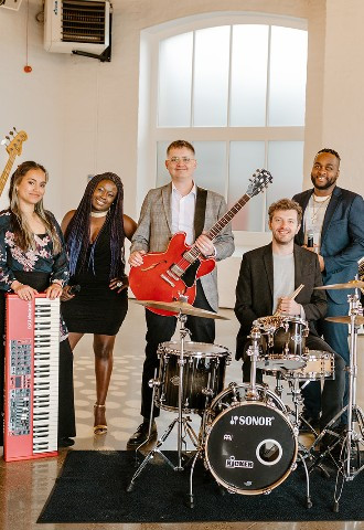Blue Lion Band Music in Central London