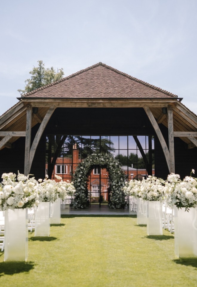 Upper Lawn ceremony at The Post Barn