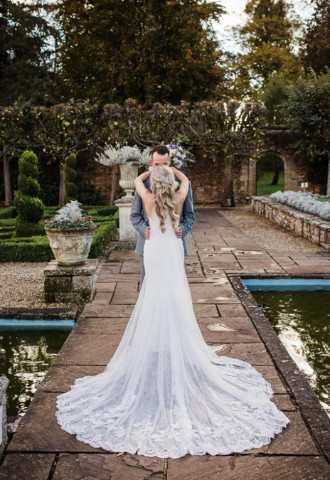 wed2b Designer Bridal Outlet in Bristol