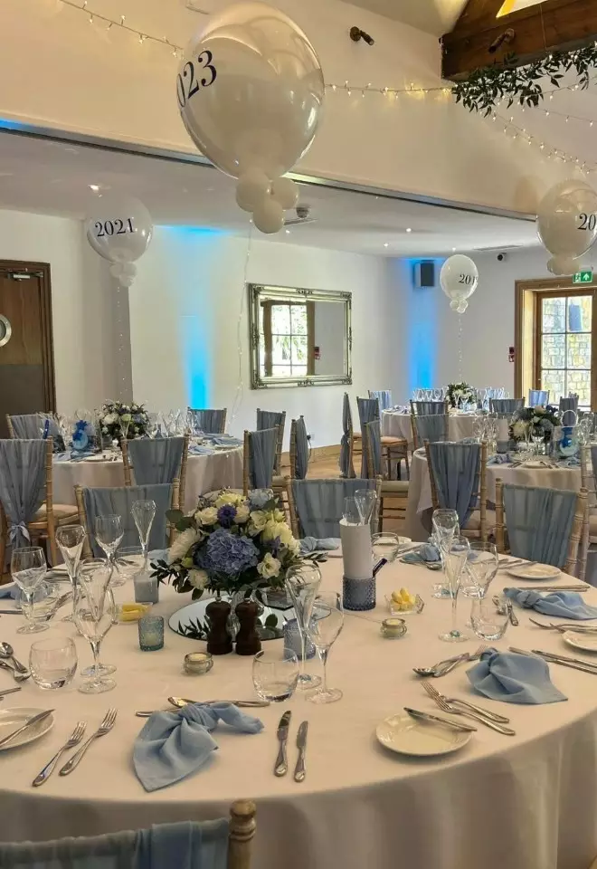 blue & white themed wedding reception