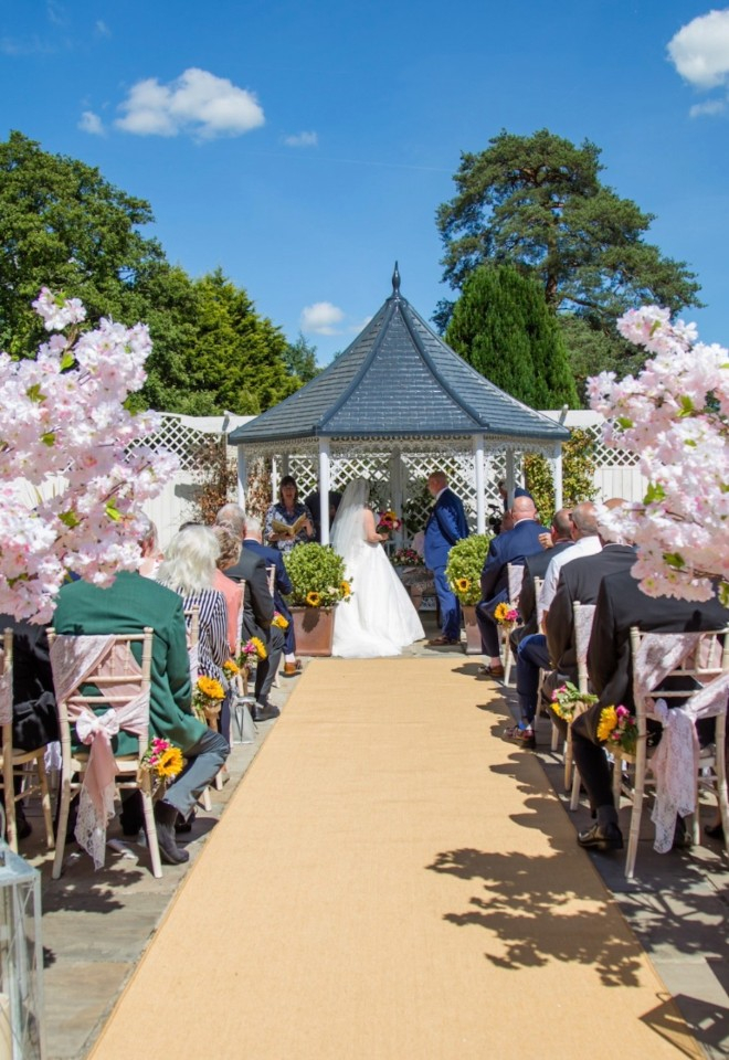 Outdoor Wedding Venue in Chichester, Southdowns Manor