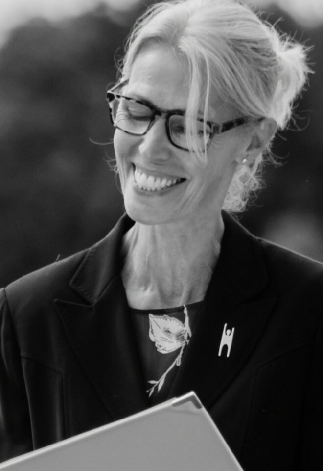 An outdoor ceremony at a beautiful Oxfordshire venue