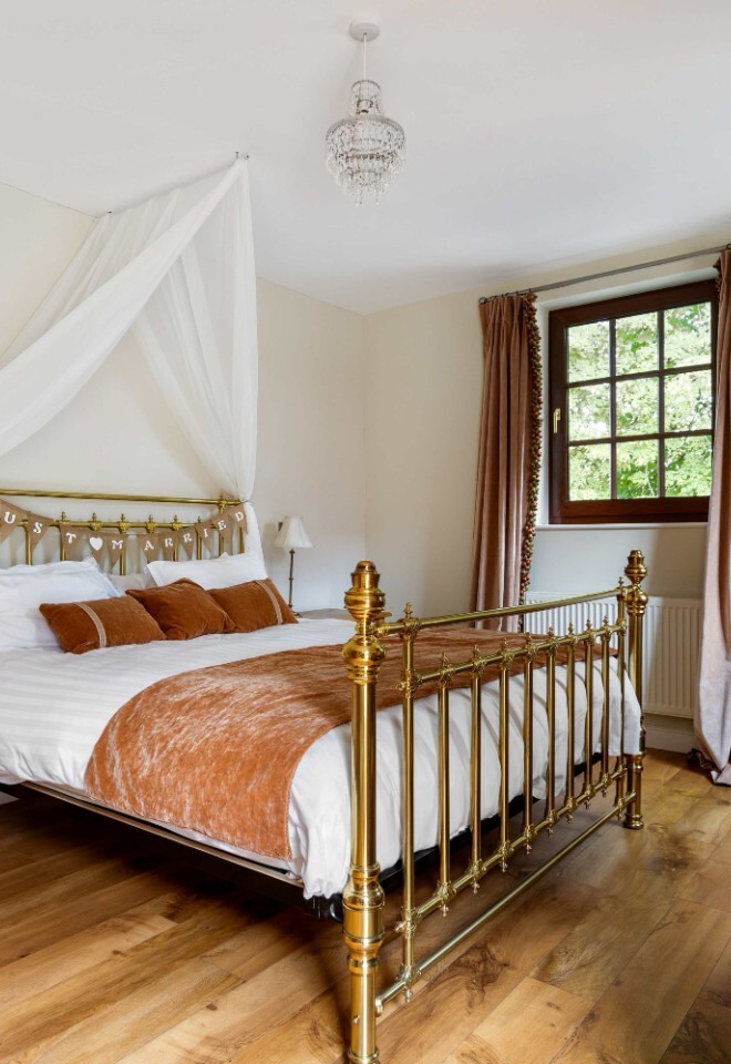 One of the bedrooms at a Northamptonshire country wedding venue