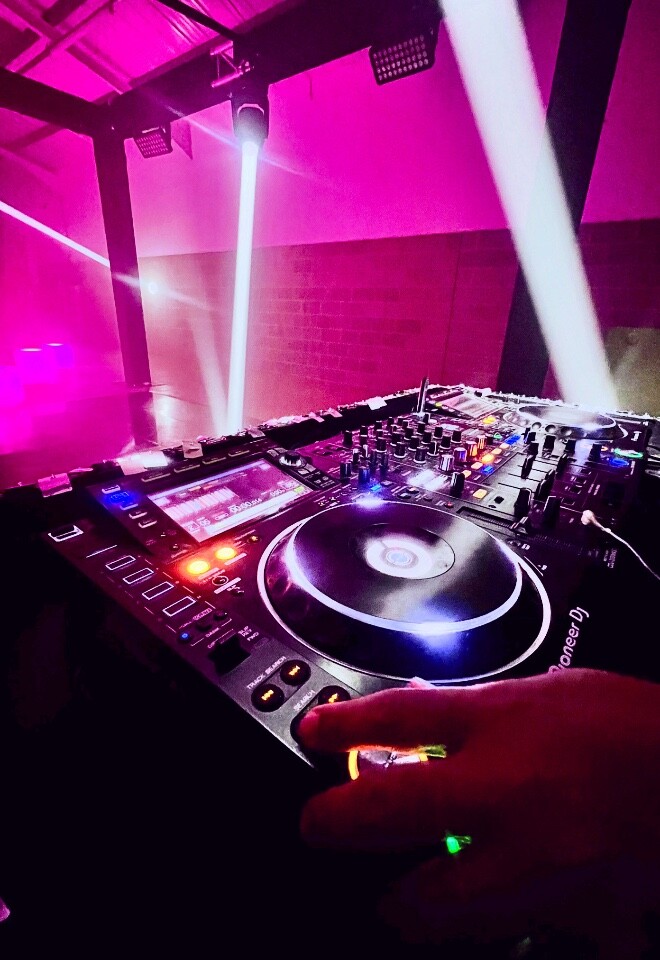 pro modern wedding DJ hire Berkshire Cosmic Events