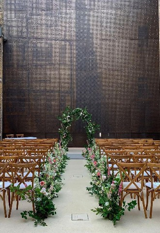 Hackney Town Hall wedding venue aisle