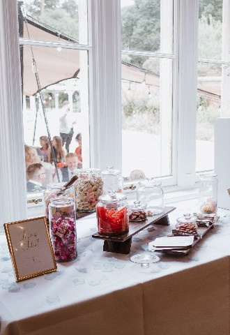 Sweetie & Gift table