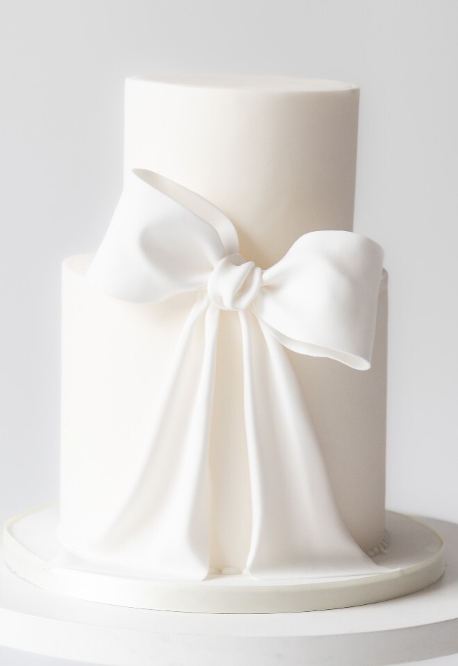 Affordable Bow Wedding Cake