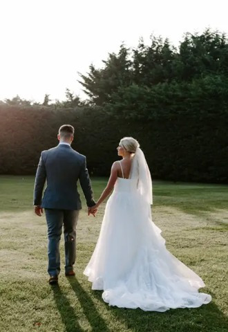  wed2b Bridal Designer Outlet in Brighton