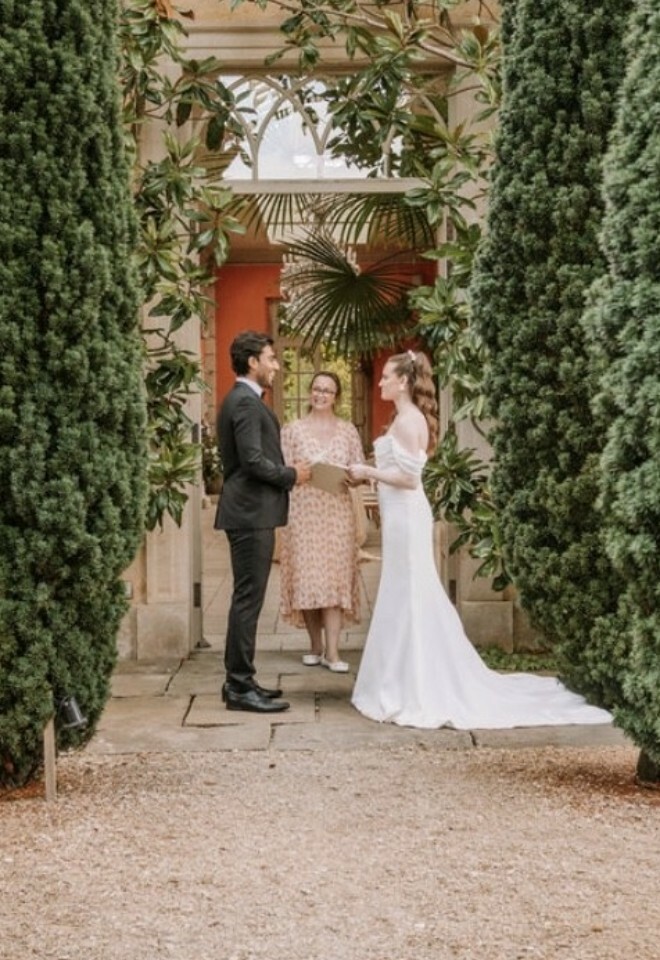 Oxfordshire Celebrant Helen Crook 