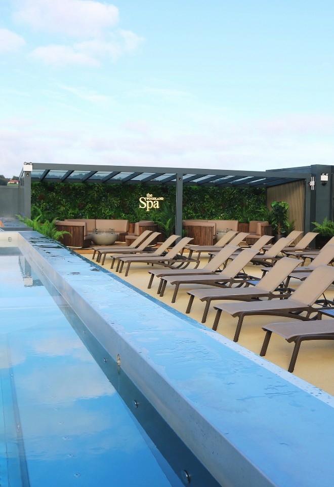 Outdoor Infinity Pool – Enter this unique 12-metre heated pool from the inside pool deck, swim outside and take in the fresh air.