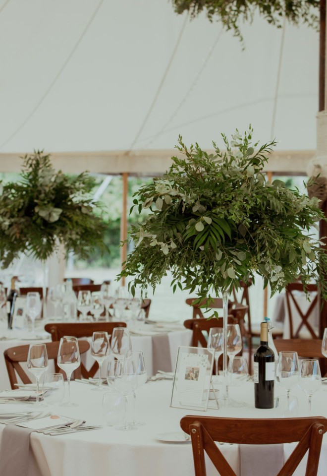 The Daisy Chain, Florists in Buckinghamshire, Marquee Wedding Flowers
