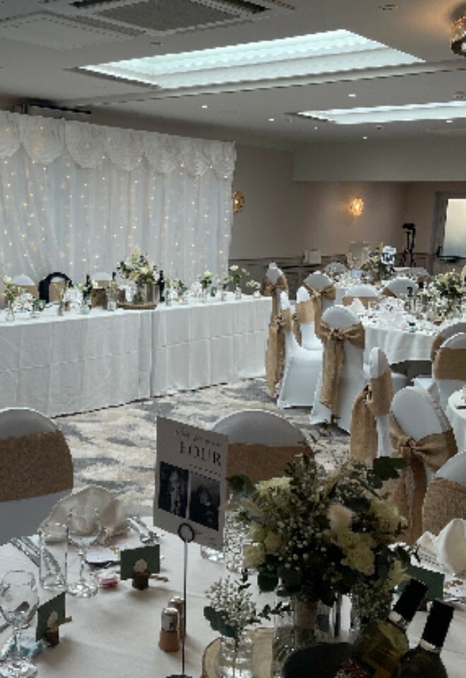 WEDDING BREAKFAST HESSIAN