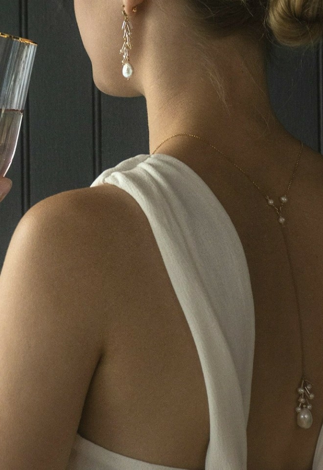 Pearl bridal earrings